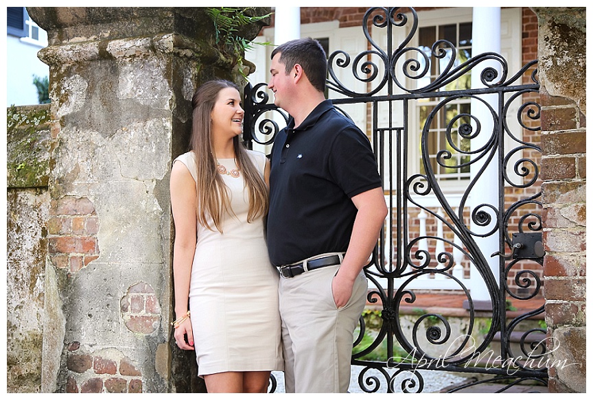 Charleston_Downtown_Engagement_Session_April_Meachum_0204.jpg